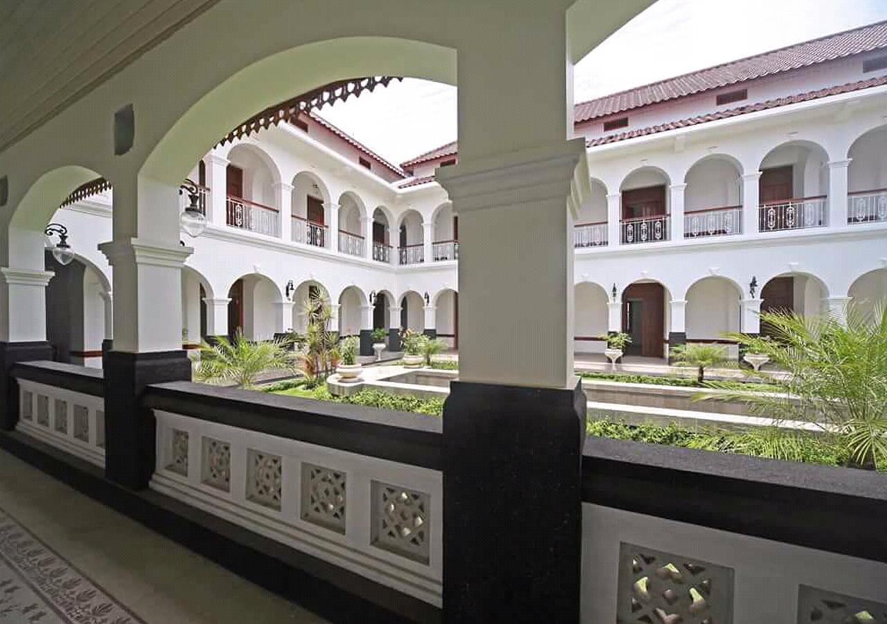 Daroessalam Syariah Heritage Hotel Pasuruan Bagian luar foto